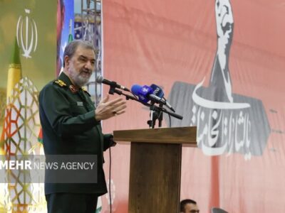 رضایی: انتقام پرونده جدید جنگ تحمیلی است؛ همراهی مردم سرمایه اصلی کشور