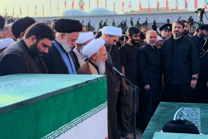 قیام  به احترام آقای شهیدمان