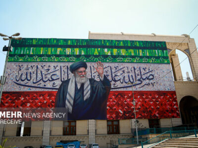 مراسم وداع با رهبر شهید انقلاب با حضور خیل عاشقان ولایت برگزار می‌شود