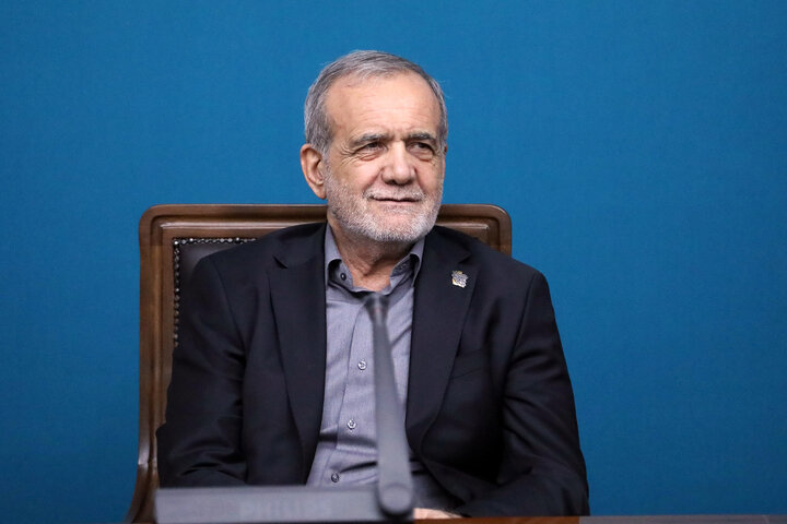 پزشکیان قهرمانی تیم ملی والیبال نشسته را تبریک گفت