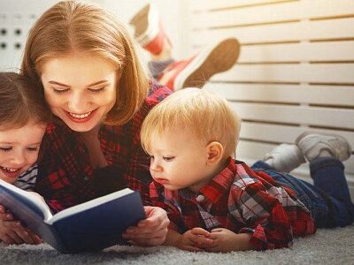 یک تراپیست: کتاب خواندن به سلامت ذهن و کاهش فشارهای روانی کمک میکند