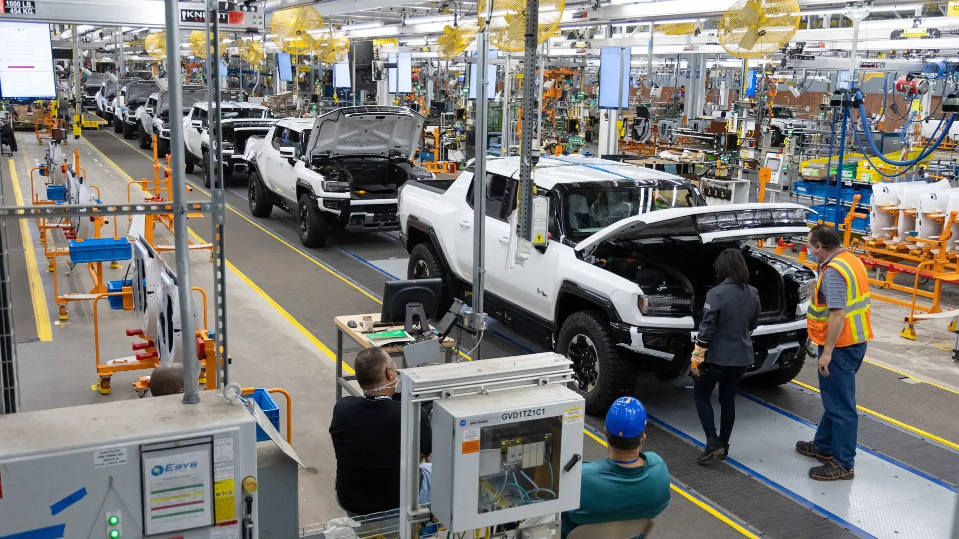 2022-gmc-hummer-ev-pre-production-at-factory-zero-plant-in-detroit-michigan_100815680