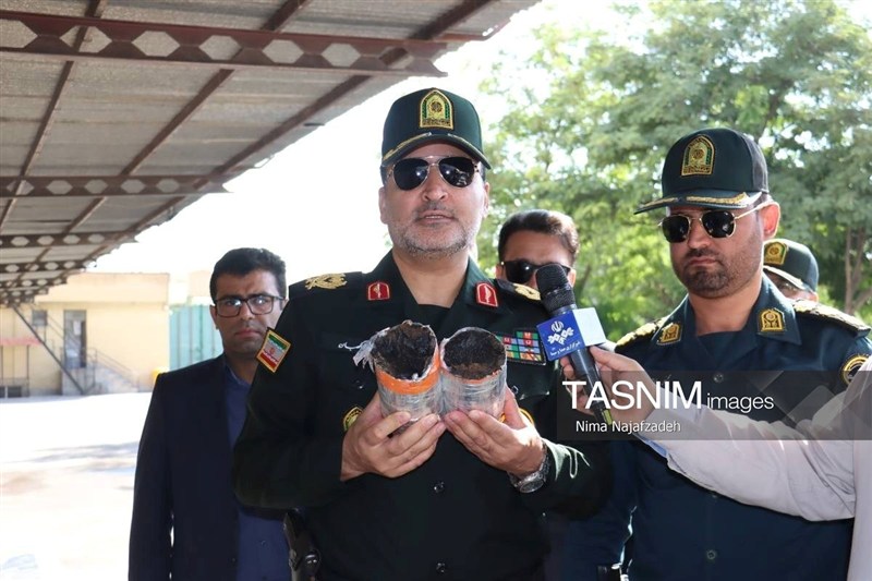 انهدام 9 باند فروش و کشف 650 کیلو مواد مخدر در خراسان رضوی یگان ویژه نیروی انتظامی , مواد مخدر , قاچاق مواد مخدر , پلیس مبارزه با مواد مخدر , خراسان رضوی , اخبار استان خراسان رضوی , مشهد مقدس , اخبار مشهد , دستگیری ,