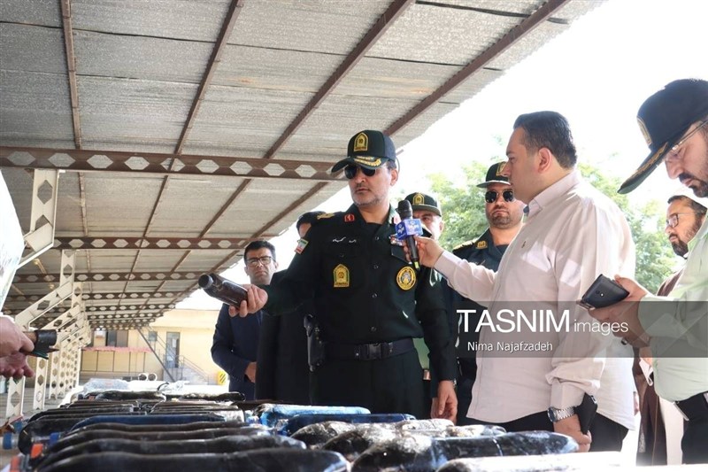 انهدام 9 باند فروش و کشف 650 کیلو مواد مخدر در خراسان رضوی یگان ویژه نیروی انتظامی , مواد مخدر , قاچاق مواد مخدر , پلیس مبارزه با مواد مخدر , خراسان رضوی , اخبار استان خراسان رضوی , مشهد مقدس , اخبار مشهد , دستگیری ,