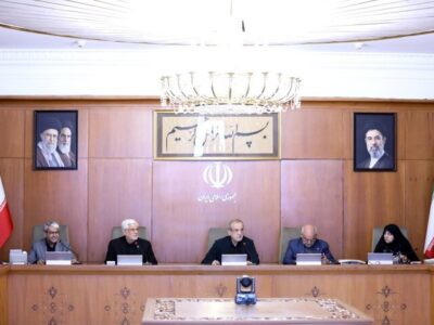 برنامه دولت مهار تورم، رونق تولید، وفاق ملی و دیپلماسی عزتمندانه است