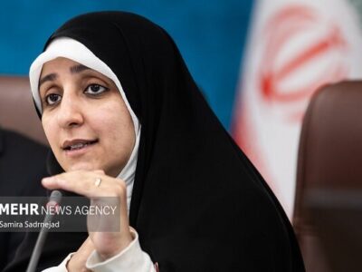بهروزآذر: دولت برای خروج کشور از وضعیت «نه جنگ، نه صلح» تلاش می‌کند