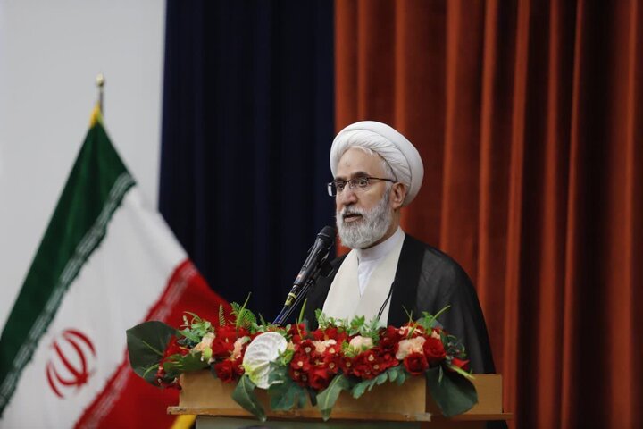 جمهوری اسلامی برای اجرای عدالت و احقاق حقوق مردم تشکیل شده است