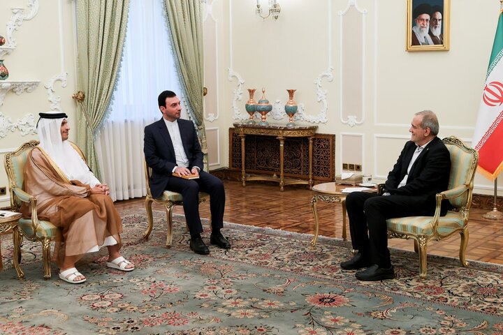 دیدار نخست‌وزیر و وزیر خارجه قطر با پزشکیان