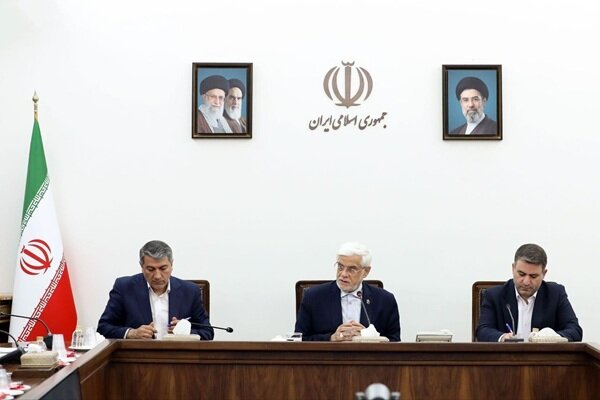 عارف: طرح مقابله با نفوذ بیگانگان به فعالیت علمی کشور ضربه میزند