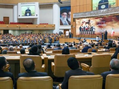 قدردانی از استانداران بوشهر، هرمزگان و کرمان در جشنواره شهید رجایی