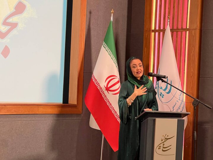 مجید مظفری نشان‌اش را به دخترش داد / «او قهرمان زندگی‌ام» 