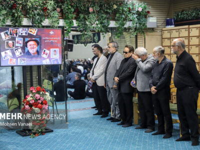 مراسم یادبود اکبر عبدی برگزار شد؛ پخش سریال‌ها بعد از صفر