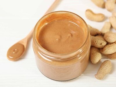 کره بادام زمینی چاق می‌کند یا لاغر؟ هر آنچه باید درباره مصرف آن بدانید
