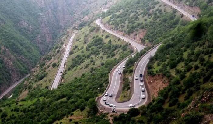 کندوان آزادراه مسافران و بست بومیان؛ وقتی جاده زندگی را متوقف میکند کندوان آزادراه مسافران و بست بومیان؛ وقتی جاده زندگی را متوقف میکند
