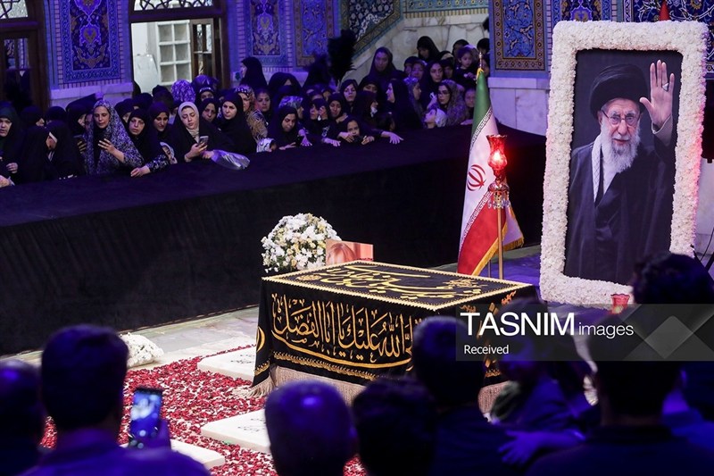 امام شهید , تشییع رهبر شهید , شهید امام خامنه ای (ره) , خراسان رضوی , مشهد مقدس , اخبار مشهد , حرم امام رضا(ع) , امام رضا (ع) , شهادت , رهبر انقلاب , 