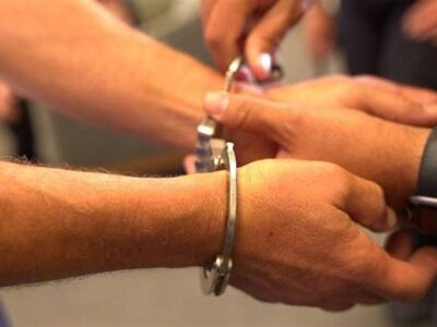 دستگیری فردی در رزن به اتهام ارسال اطلاعات برای شبکه‌های معاند