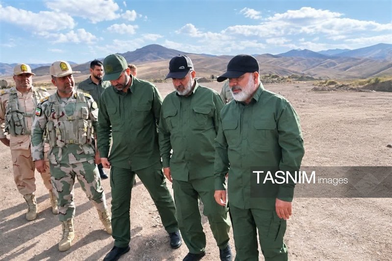 سردار کرمی: ‌در برابر دشمن ذره‌ای کوتاه نخواهیم آمد + تصاویر