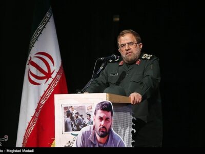سرلشکر ایزدی: با موشک‌هایمان  ناو هواپیمابر آمریکایی را هدف قرار دادیم