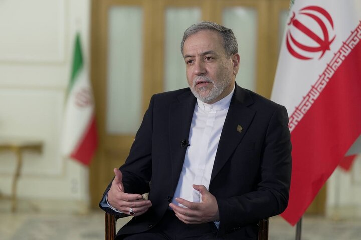 عراقچی: توافق ایران و عمان به معنای بازگشایی تنگه هرمز نیست