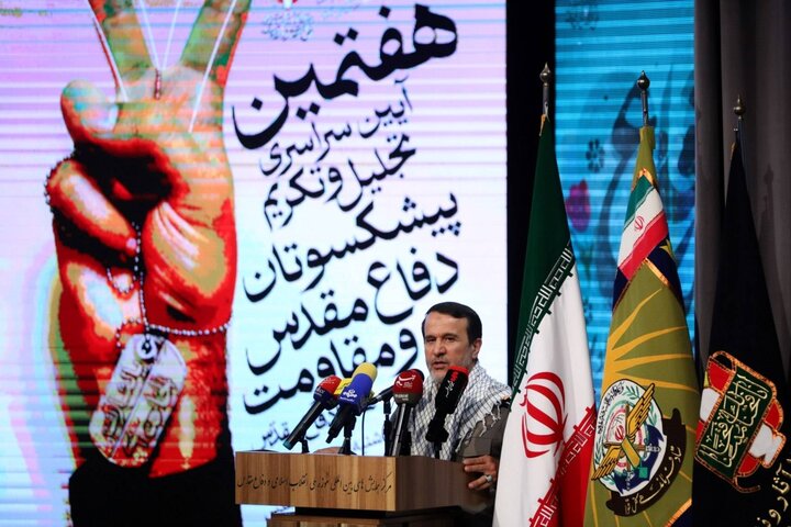 فرهنگ دفاع مقدس یک دکترین ملی برای مقابله با تهدیدهاست فرهنگ دفاع مقدس یک دکترین ملی برای مقابله با تهدیدهاست
