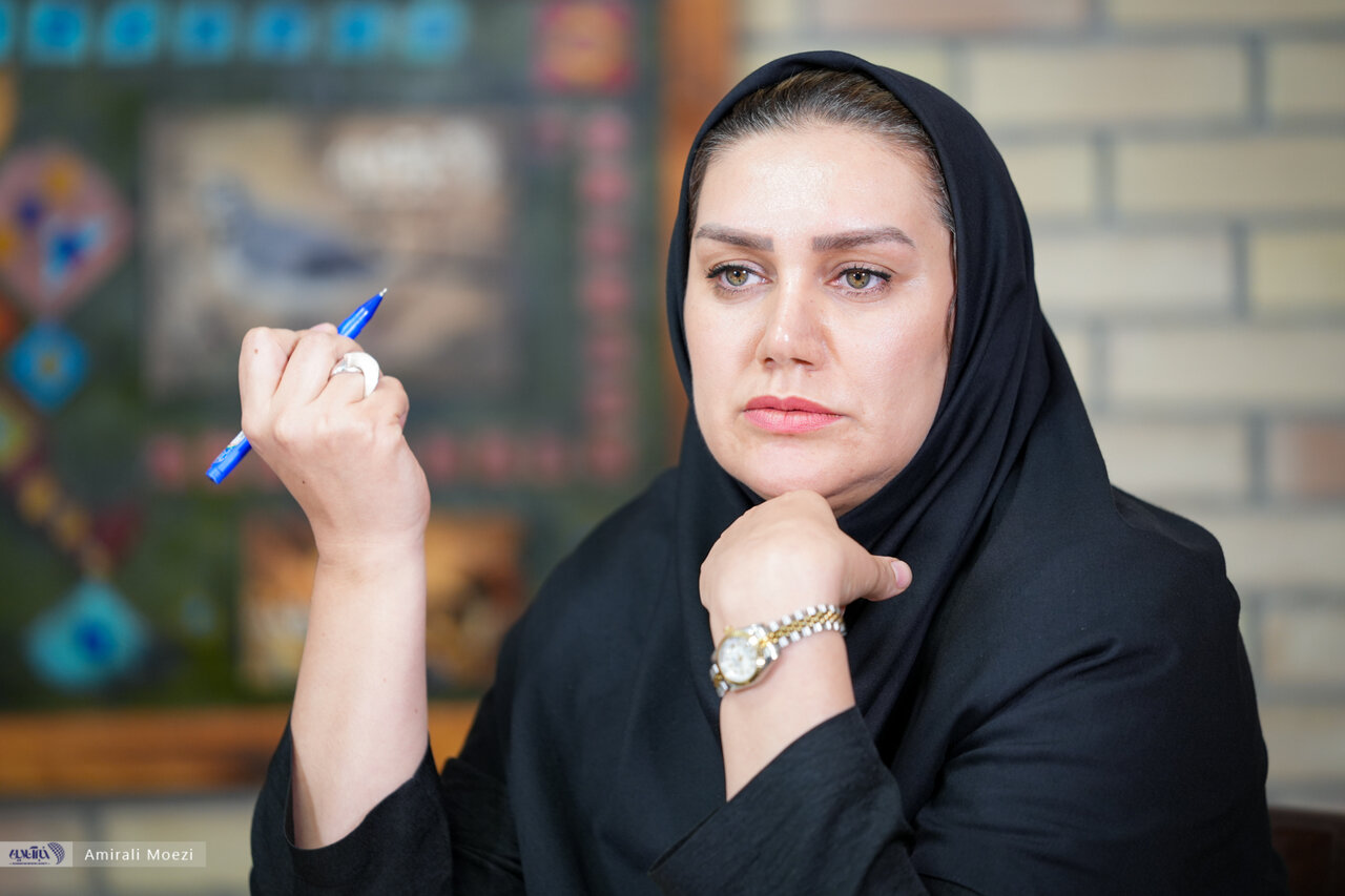 مهر متفاوت؛ آموزشوپرورش جرات تصمیمگیری در شرایط جنگی را ندارد / در کتابهای درسی عشق و دوست داشتن ممنوع است / دانشآموزی داریم که ماهها پنیر نخورده مهر متفاوت؛ آموزش و پرورش جرات تصمیمگیری در شرایط جنگی را ندارد / در کتابهای درسی عشق و دوست داشتن ممنوع است / دانشآموزی داریم که ماهها پنیر ندیده