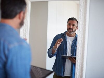 نحوه صحبت کردن با خودمان مهم است/ چطور با خودمان بهتر صحبت کنیم؟