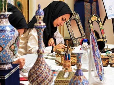 پشت غرفه‌های رنگارنگ، چه خبر است؟ اینجا هر محصول یک قصه دارد