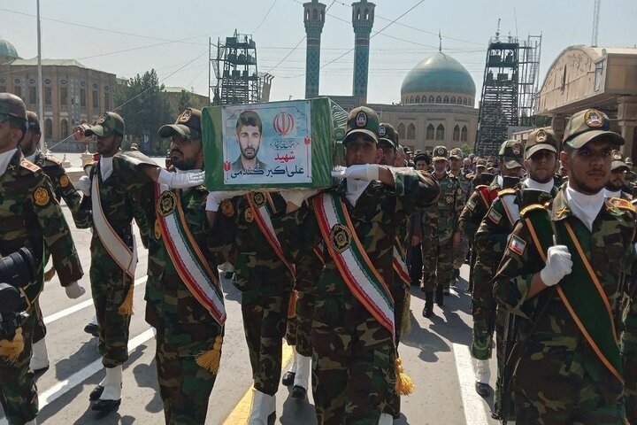 پیکر شهید «علی‌اکبر گندمی» پس از ۴۰ سال شناسایی و تشییع شد