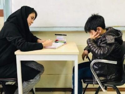 چرا مشاوران مدارس در حل مشکلات دانش‌آموزان امروزی با محدودیت مواجه‌اند؟