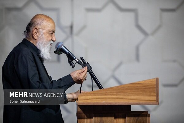چمران: پیشرفت امروز ایران نتیجه تلاش دانش ‌آموزان دیروز است