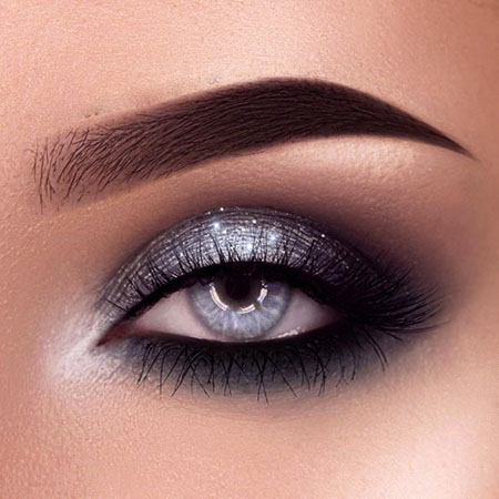 آرایش زیبا و خیره کننده برای چشم رنگ طوسی