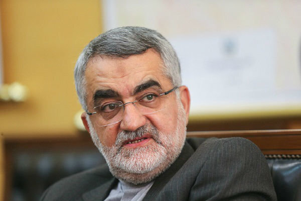 بروجردی:سیاست جمهوری اسلامی تغییرناپذیر است؛ از موضعمان کوتاه نمی‌آییم