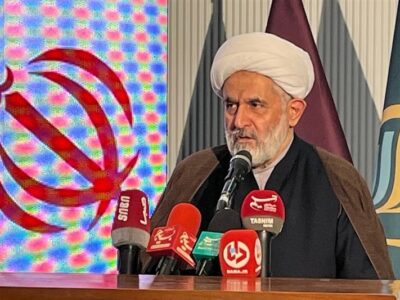طائب: به دشمنان اعلام میکنیم که تنگه هرمز بازشدنی نخواهد بود