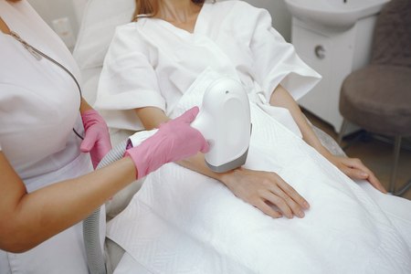 قبل از اولین جلسه لیزر موهای زائد چه کارهایی نباید انجام دهیم؟