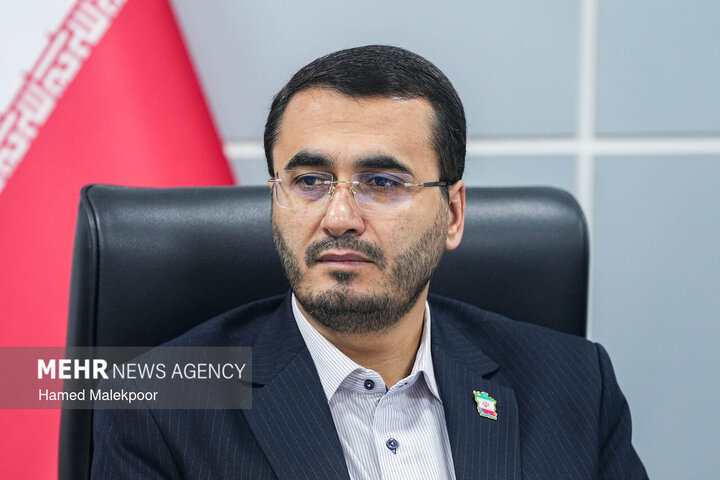 متفکرآزاد: ایران بدون بمب اتم به یک ابرقدرت تبدیل شده است
